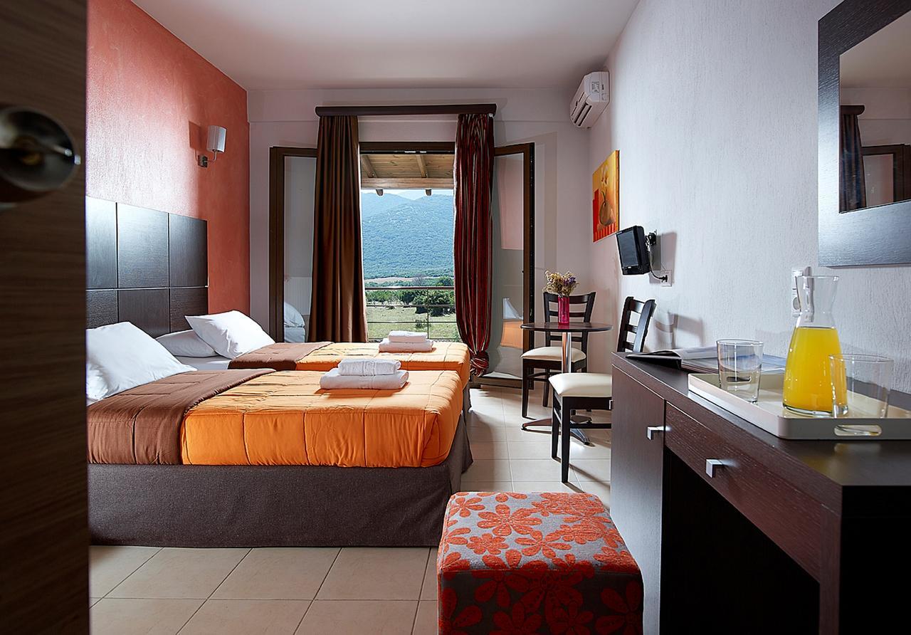 Orfeas Land Hotel Kormista Bilik gambar