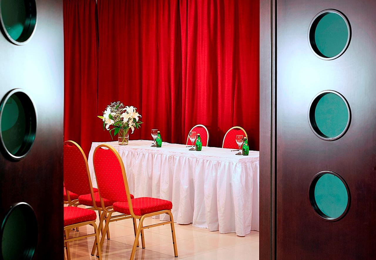 Orfeas Land Hotel Kormista Luaran gambar